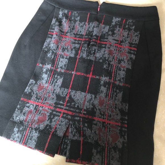 Christian Chenail skirt Size 6 - Picture 1 of 7